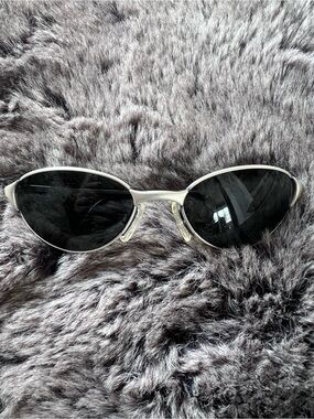 Arnette Y2K Oakley-Style Slim Oval Silver Frame Black Lens Sunglasses Italy